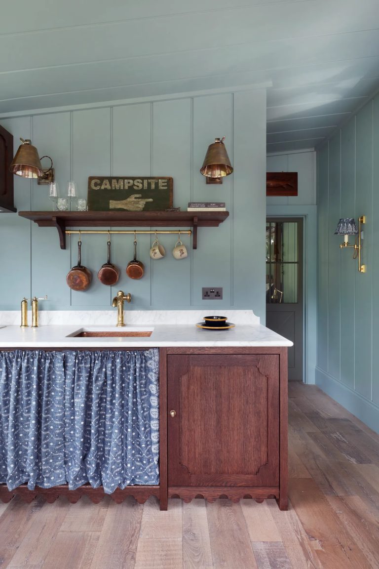 Luxury Lodgings in the Devon Hills with Clever Space-Saving Design Tricks